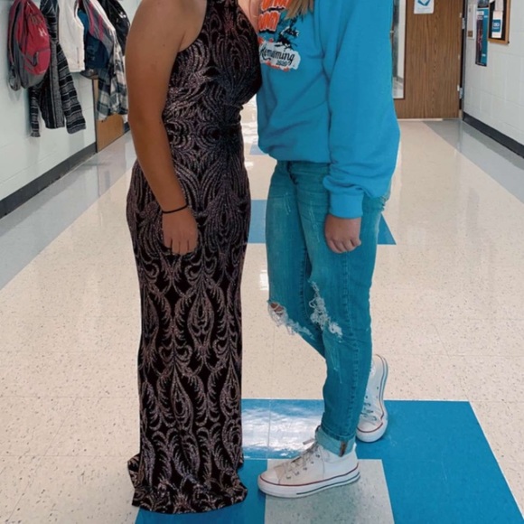 Betsy Adams Prom Dress - Picture 1 of 4